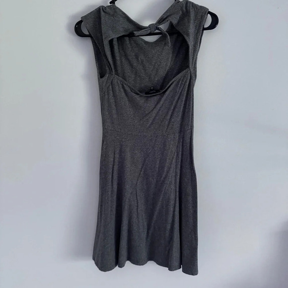 1 🩶 Talula Aritzia Open Back Dress - Picture 4 of 6